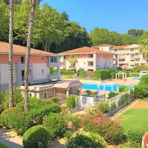 Apartment Loft Ravissant Avec Piscine, Cagnes-sur-Mer